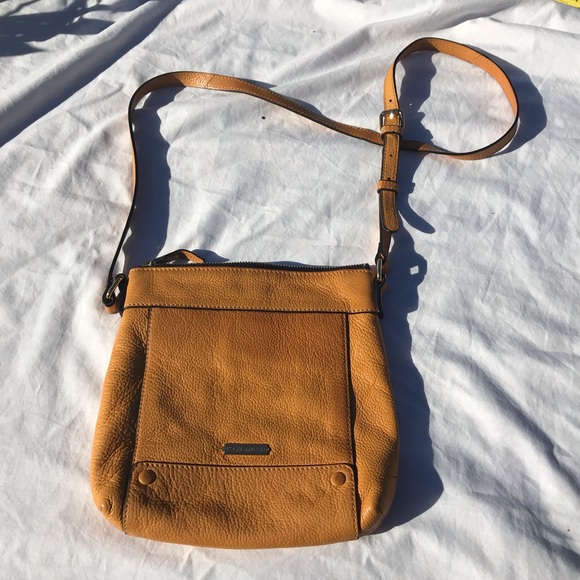 Vince Camuto  purse color orange. - Picture 3 of 6